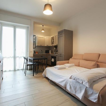 Splendido Bilocale Sul Naviglio Grande Apartment Corsico Ngoại thất bức ảnh
